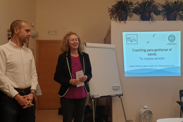 Alumna en clase de certificación de coaching